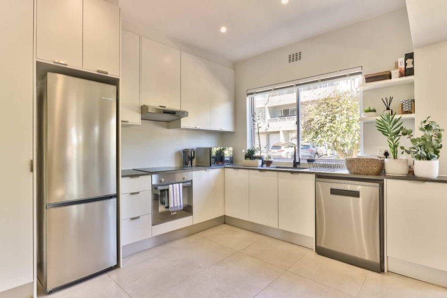 To Let 2 Bedroom Property for Rent in Green Point Western Cape